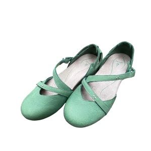 Ahnu Tullia Sea Spray Green Leather Suede Women’s US 7.5W Yoga/Ballet Flats